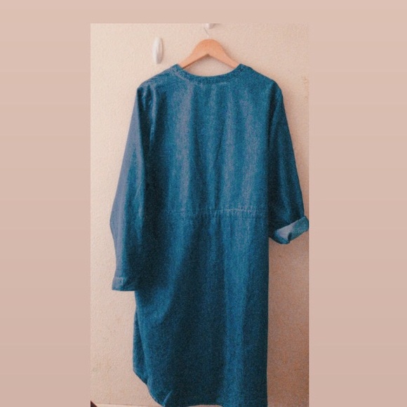 Long sleeved Levi dress. - Picture 2 of 2